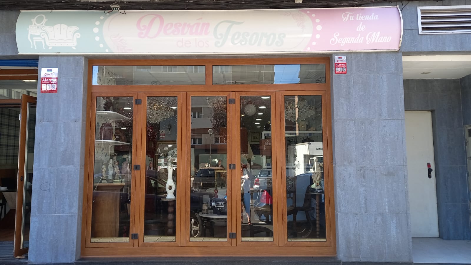 Desván de los Tesoros fachada tienda